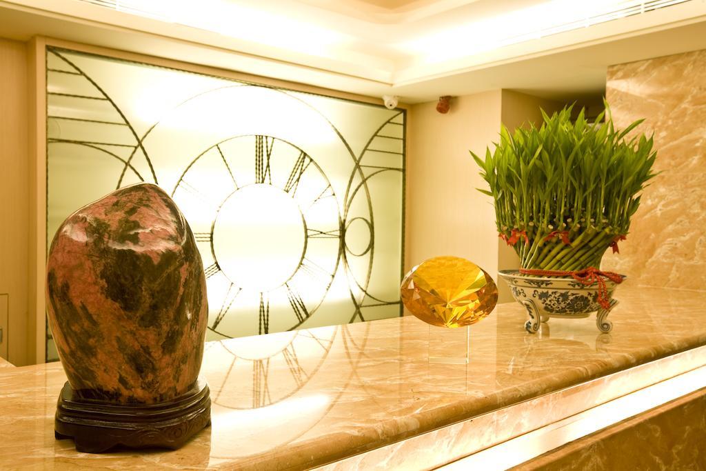 Happy Hotel Taipei Luaran gambar