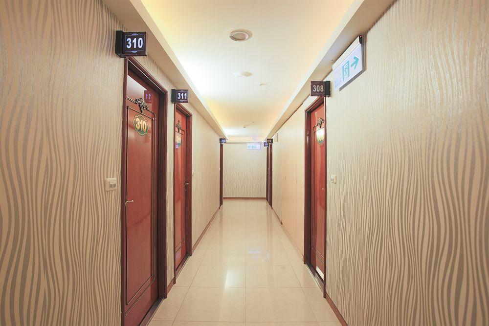 Happy Hotel Taipei Luaran gambar