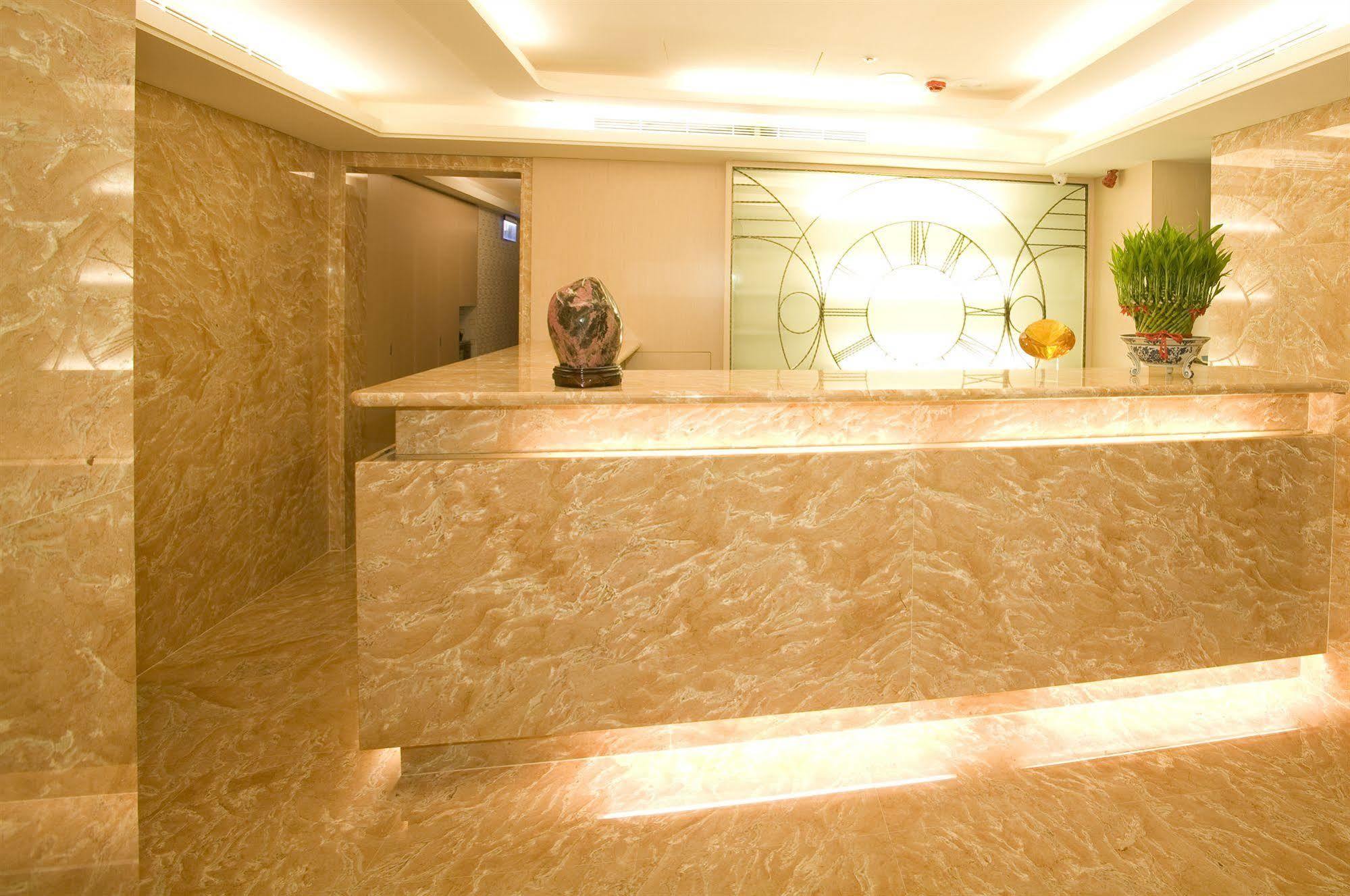 Happy Hotel Taipei Luaran gambar